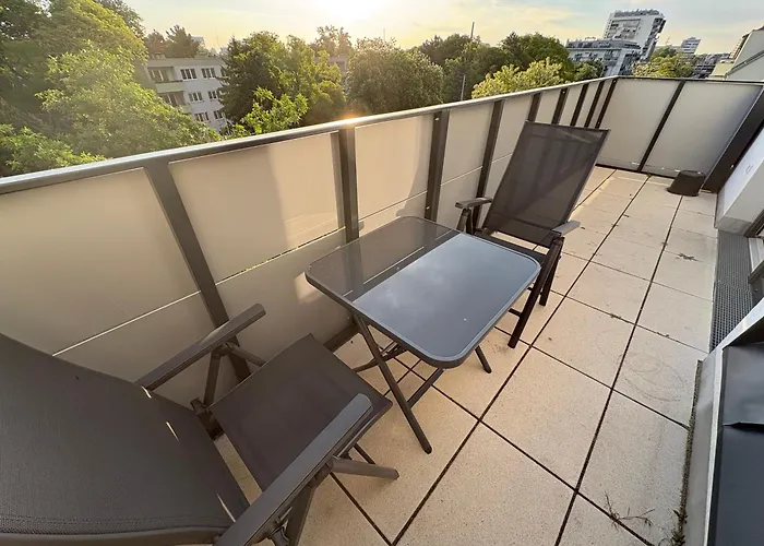 Daire Modern Rooftop With Balcony & Free Parking