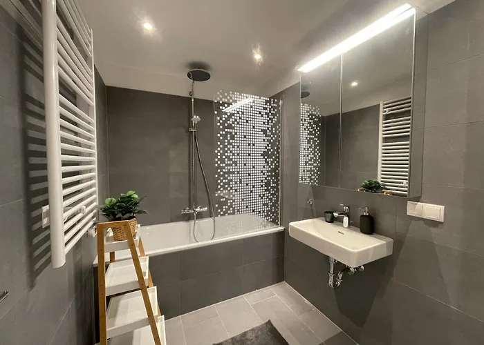 Modern Rooftop With Balcony & Free Parking * Wien