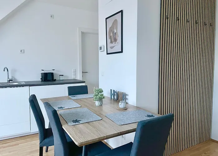 Modern Rooftop With Balcony & Free Parking Daire *